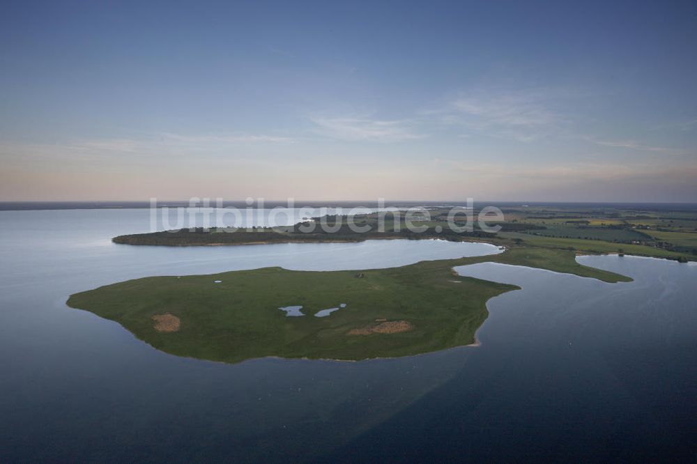 Röbel / Müritz von oben - Sonnenuntergang / Landschaftsstimmung am Ufer der Müritz in Mecklenburg- Vorpommern