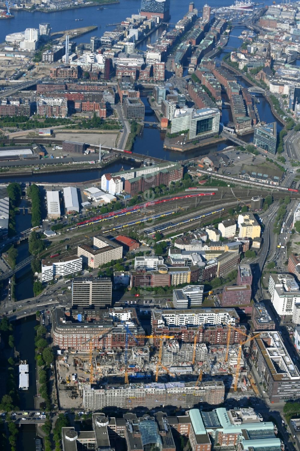 Luftbild Hamburg - SonninPark Baustelle zum Neubau einer Mehrfamilienhaus-Wohnanlage in Hamburg, Deutschland