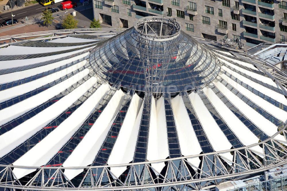 Berlin aus der Vogelperspektive: Sony-Center am Potsdamer Platz in Berlin - Tiergarten