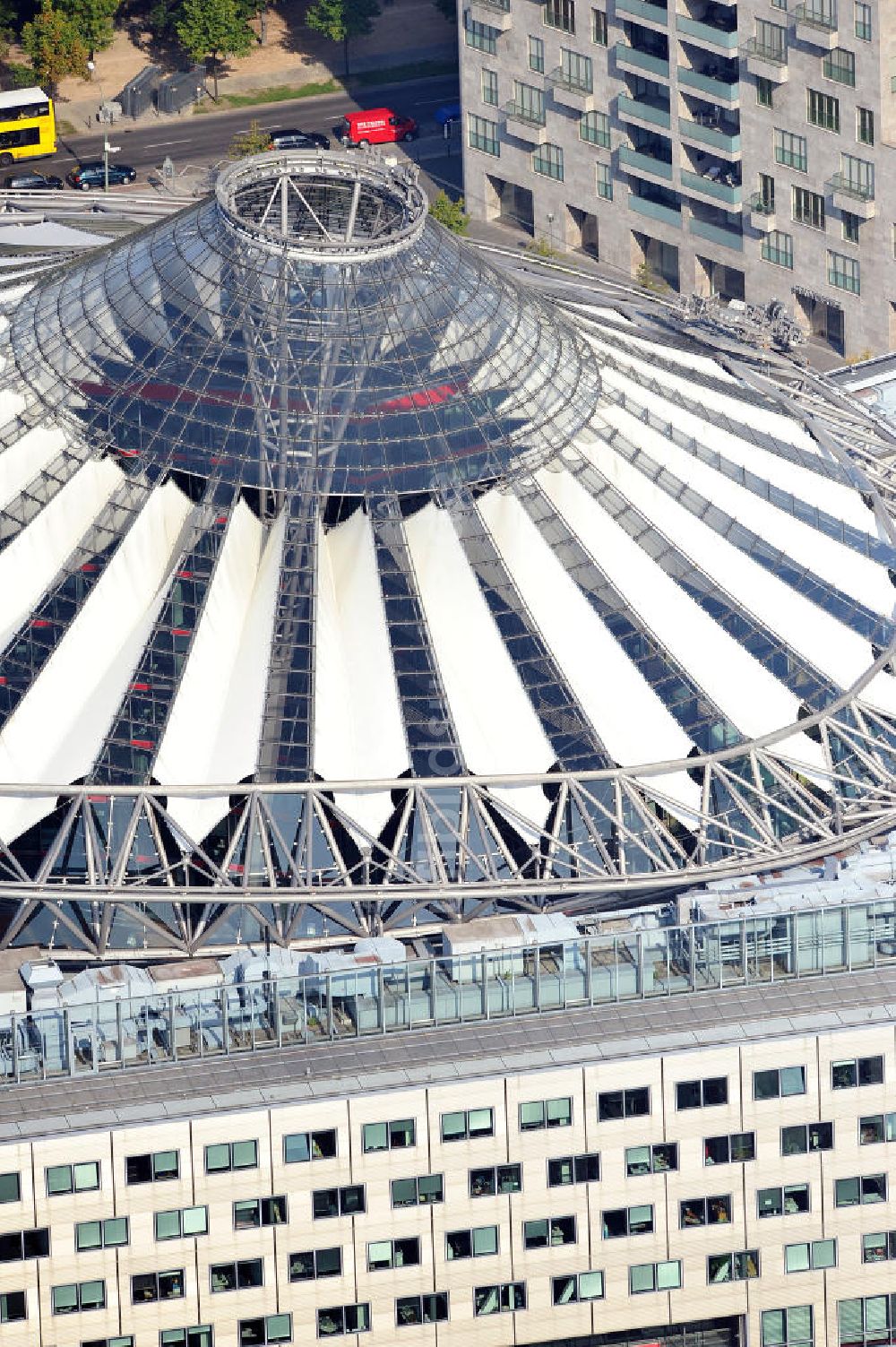 Luftaufnahme Berlin - Sony-Center am Potsdamer Platz in Berlin - Tiergarten