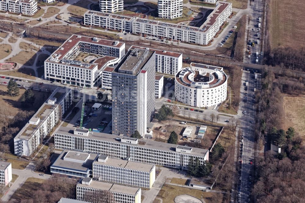 Luftaufnahme München - South One, ehemaliges Siemens Hochhaus Gebäude in München Obersendling im Bundesland Bayern