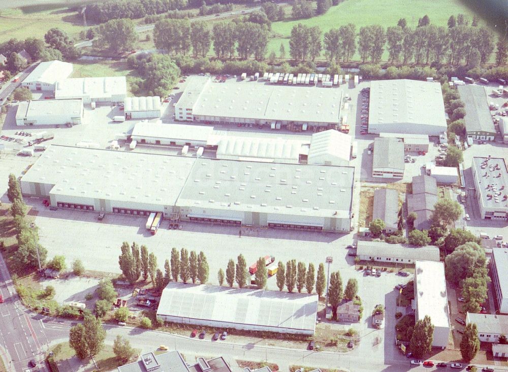 Potsdam aus der Vogelperspektive: Speditions- Gebäude der Logistik- und Transportfirma Krage Potsdam GmbH Am Buchhorst in Potsdam im Bundesland Brandenburg