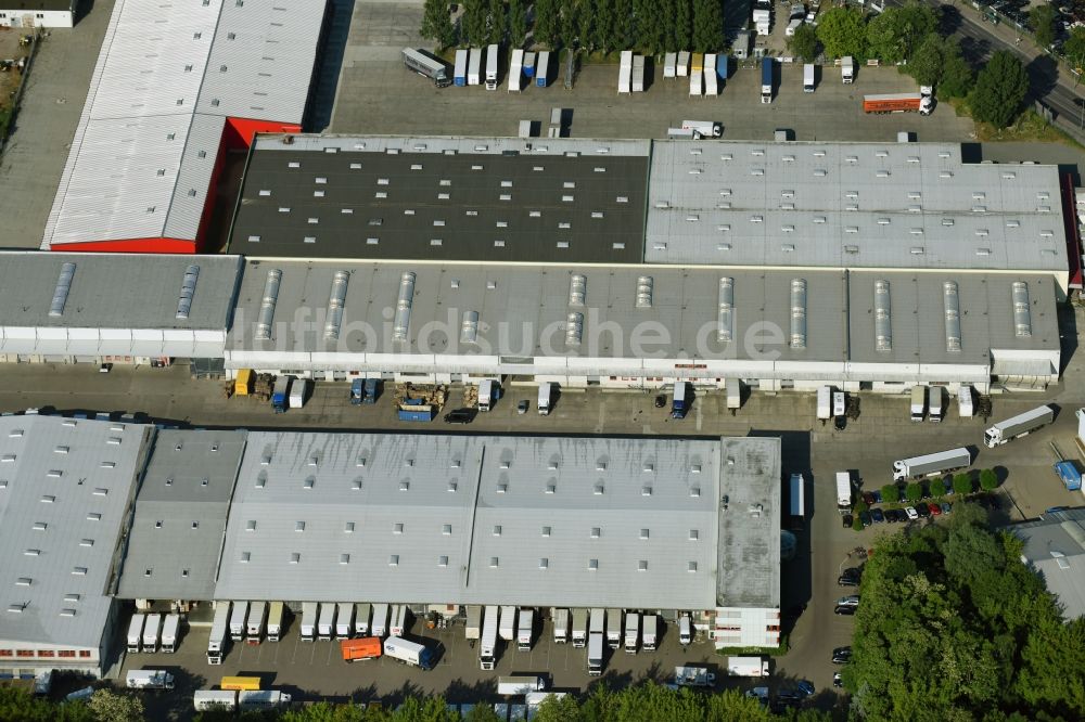 Potsdam von oben - Speditions- Gebäude der Logistik- und Transportfirma Krage Potsdam GmbH Am Buchhorst in Potsdam im Bundesland Brandenburg