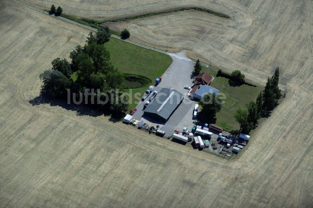 Broderstorf von oben - Speditions- Gebäude der Logistik- und Transportfirma Marco Welte Schausteller in Broderstorf im Bundesland Mecklenburg-Vorpommern