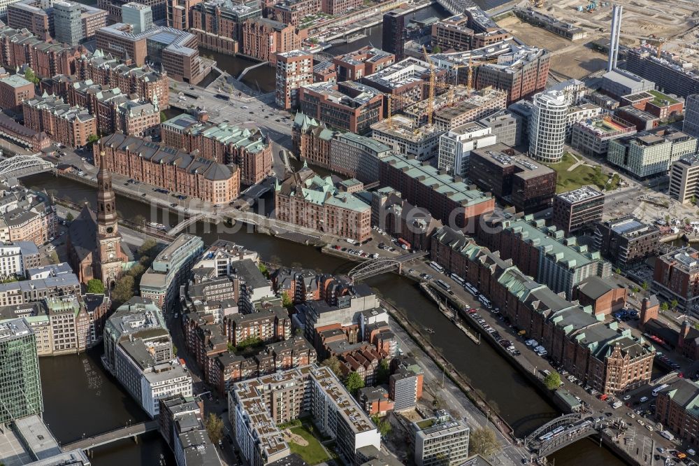 Hamburg aus der Vogelperspektive: Speicherstadt in Hamburg