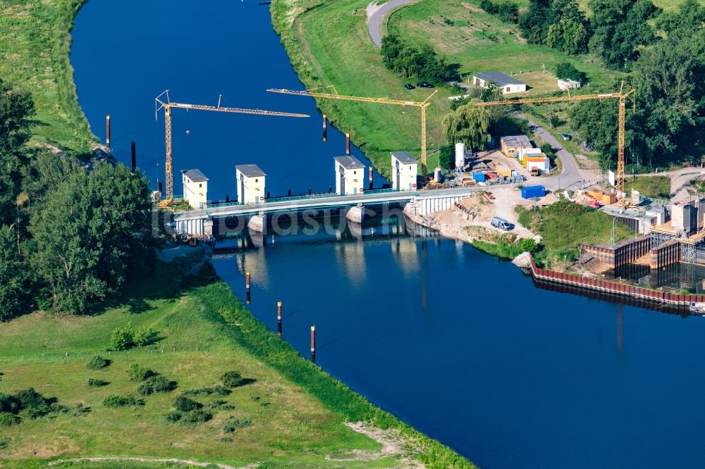 Quitzöbel von oben - Sperrwerk Havelwehr in Quitzöbel im Bundesland Sachsen-Anhalt, Deutschland