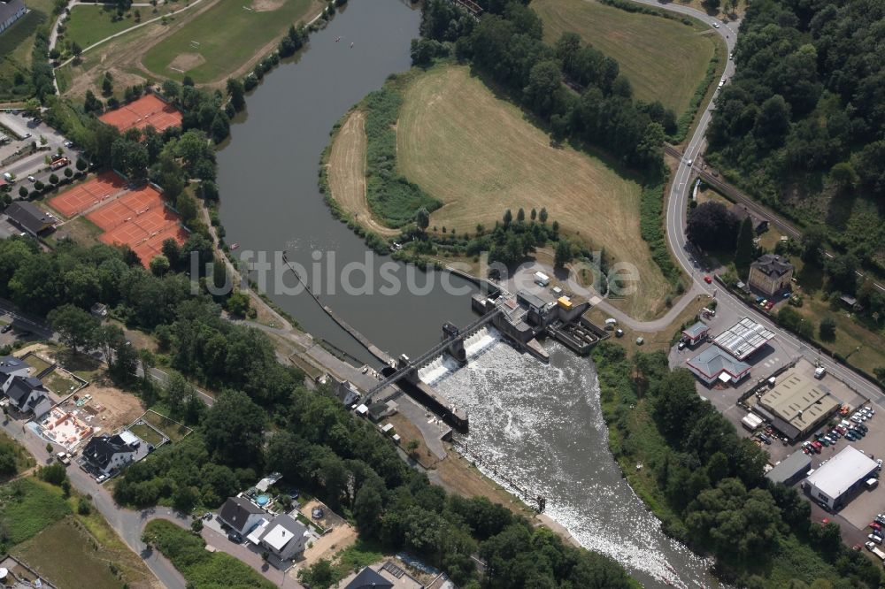 Nassau von oben - Sperrwerk- Schleusenanlagen der Lahn in Nassau im Bundesland Rheinland-Pfalz, Deutschland