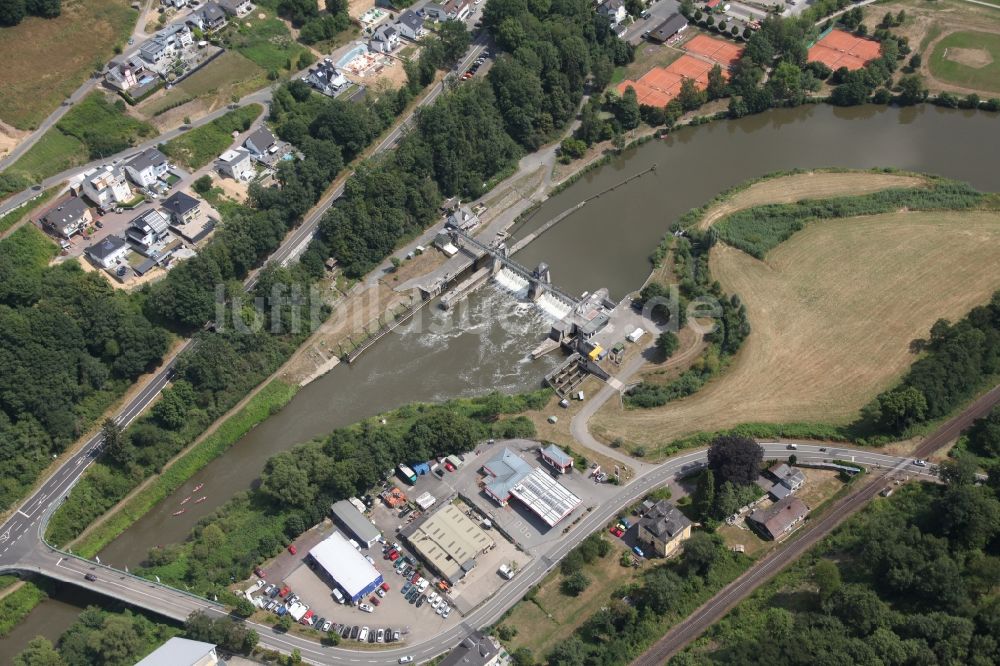 Nassau von oben - Sperrwerk- Schleusenanlagen der Lahn in Nassau im Bundesland Rheinland-Pfalz, Deutschland