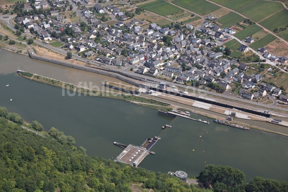 Luftbild Bruttig-Fankel - Sperrwerk- Schleusenanlagen an der Mosel in Bruttig-Fankel im Bundesland Rheinland-Pfalz, Deutschland