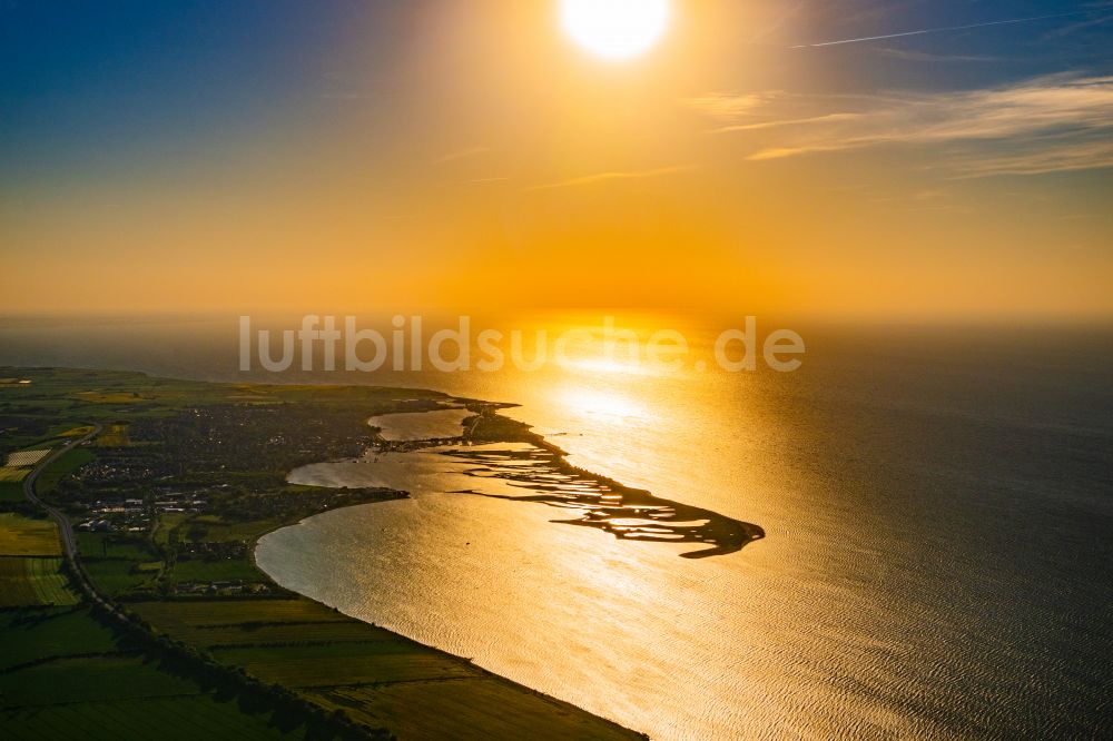 Großenbrode aus der Vogelperspektive: Spiegelung auf der Wasseroberfläche in Großenbrode an der Ostseeküste im Bundesland Schleswig-Holstein, Deutschland