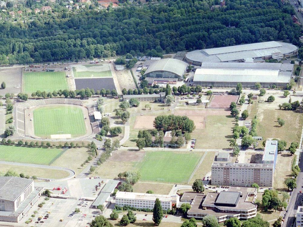 Berlin - Hohenschönhausen von oben - Sport- und Freizeitkomplex an der Konrad-Wolf-Straße in Berlin-Hohenschönhausen.