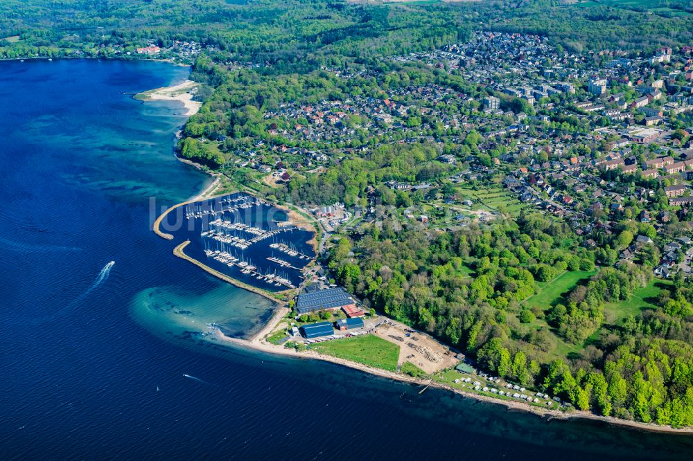 Flensburg von oben - Sport- und Segelboot - Anlegestelle Flensburg Yachtclub e.V. in Flensburg im Bundesland Schleswig-Holstein, Deutschland