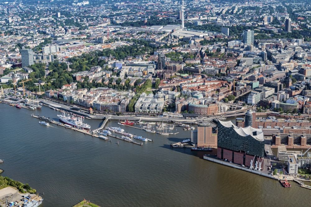 Luftaufnahme Hamburg - Sport- und Segelboot - Anlegestelle am Flußufer City Sporthafen Hamburg e.V. in Hamburg an der Elbe, Deutschland