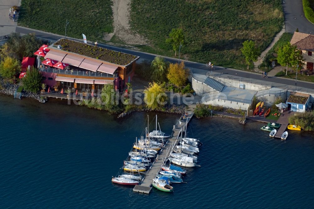 Luftaufnahme Markkleeberg - Sport- und Segelboot - Anlegestelle am Markkleeberger See in Markkleeberg im Bundesland Sachsen, Deutschland