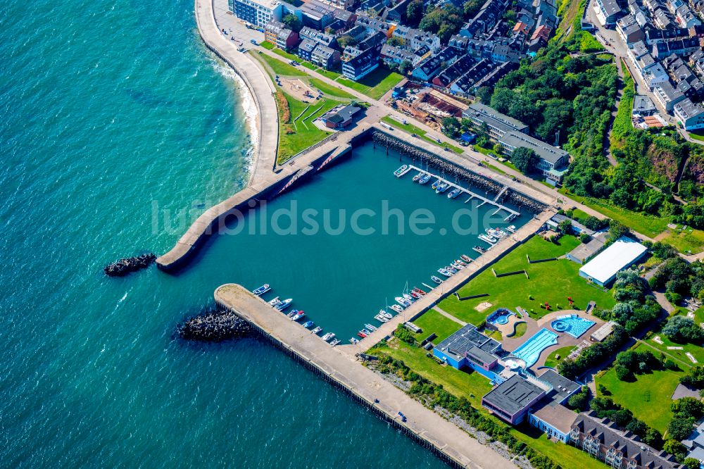 Helgoland aus der Vogelperspektive: Sport- und Segelboot - Anlegestelle Nordosthafen in Helgoland im Bundesland Schleswig-Holstein, Deutschland