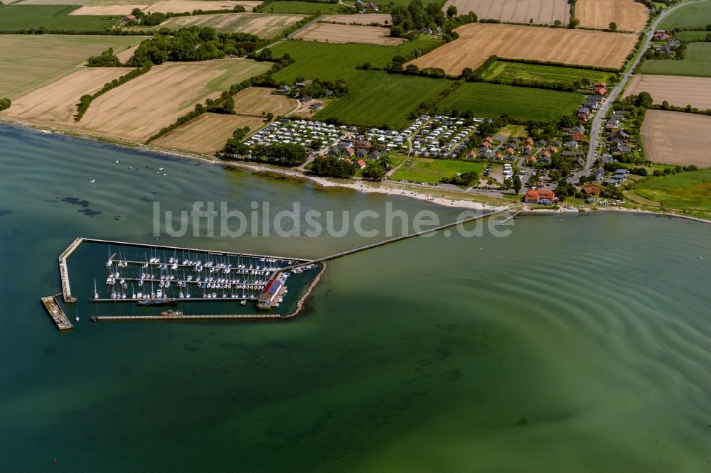 Wackerballig von oben - Sport- und Segelboot - Anlegestelle Yachthafen Wackerballig in Wackerballig im Bundesland Schleswig-Holstein, Deutschland