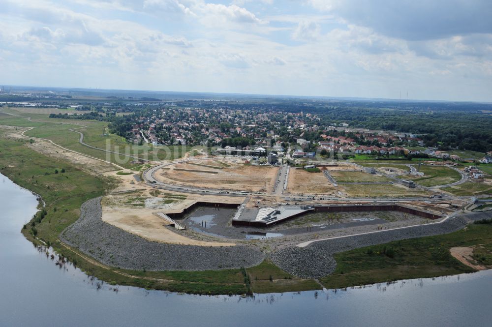 Zwenkau von oben - Sport- und Segelboot - Anlegestelle am Zwenkauer See in Zwenkau im Bundesland Sachsen, Deutschland