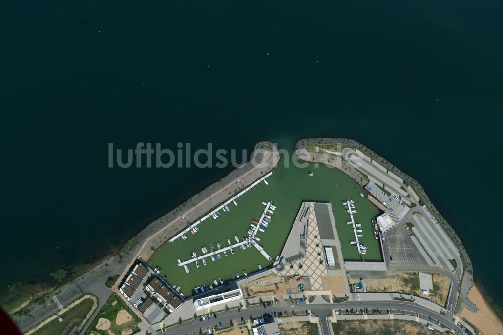 Luftaufnahme Zwenkau - Sport- und Segelboot - Anlegestelle am Zwenkauer See in Zwenkau im Bundesland Sachsen, Deutschland