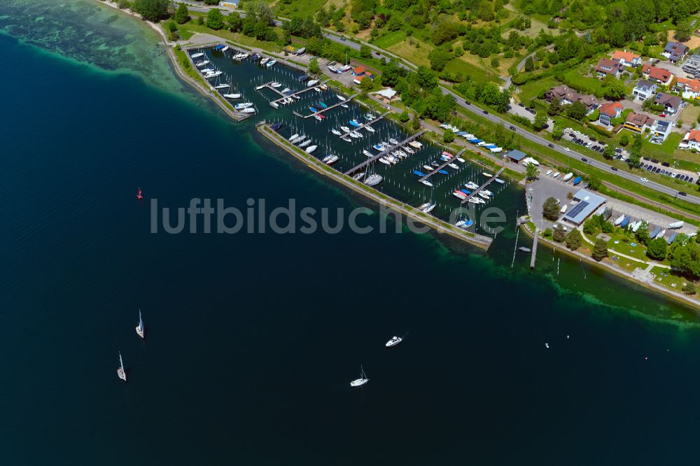 Luftaufnahme Überlingen - Sport- und Segelboot - Hafen am Ufer des Bodensee Seglergemeinschaft Überlingen (SGÜ) e.V. in Überlingen im Bundesland Baden-Württemberg, Deutschland