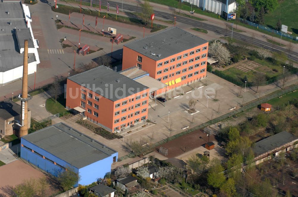 Luftaufnahme Magdeburg - Sport-Sekundarschule Hans Schellheimer / Grundschule Am Brückfeld Magdeburg