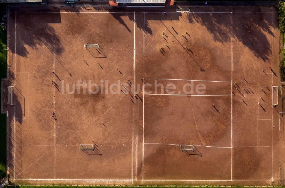 Herne OT Börnig von oben - Sportanlage im Ortsteil Börnig in Herne im Bundesland Nordrhein-Westfalen