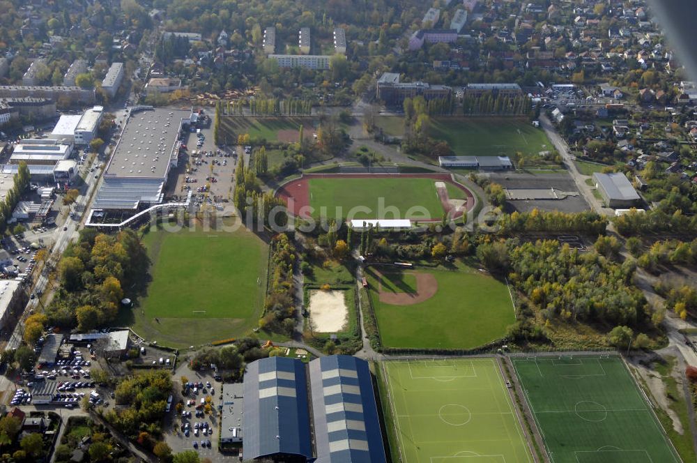 Luftbild Berlin - Sportanlage Rennbahnstraße / Roelckstraße in Berlin