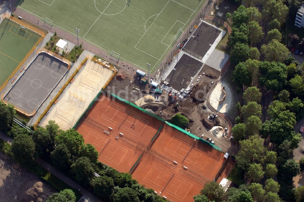 Luftbild Berlin - Sportanlagen am Stadion Friedrichsfelde in Berlin