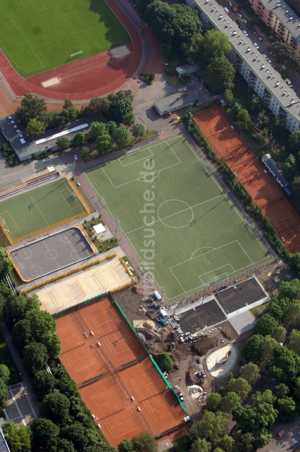 Luftaufnahme Berlin - Sportanlagen am Stadion Friedrichsfelde in Berlin