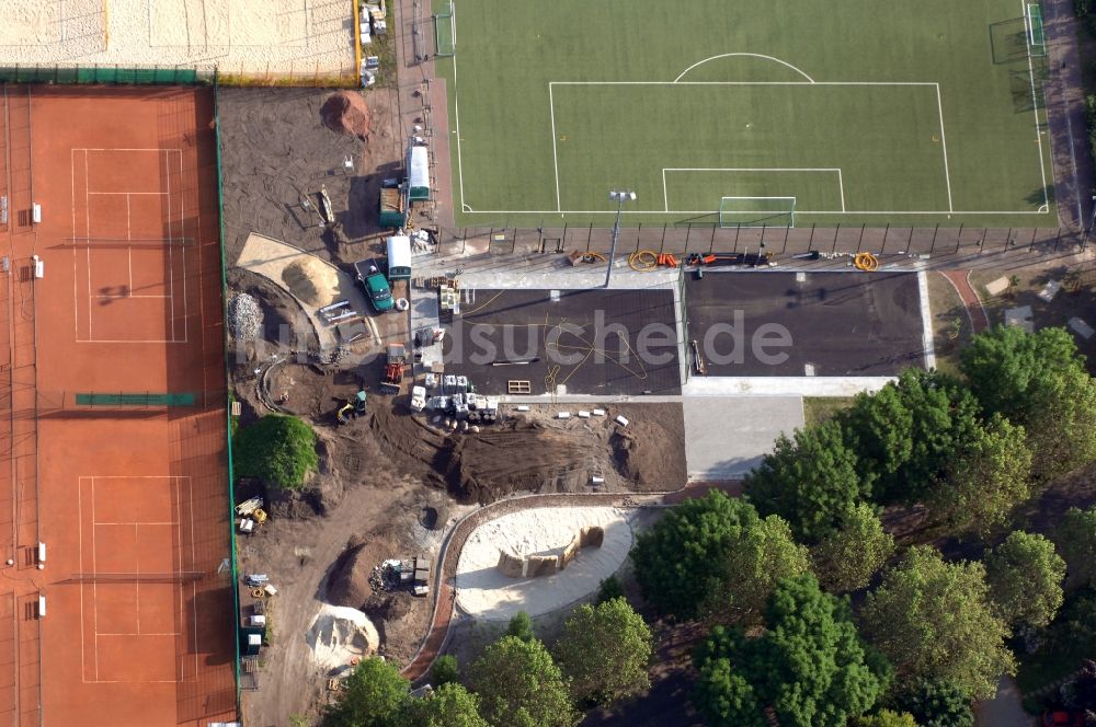 Berlin von oben - Sportanlagen am Stadion Friedrichsfelde in Berlin