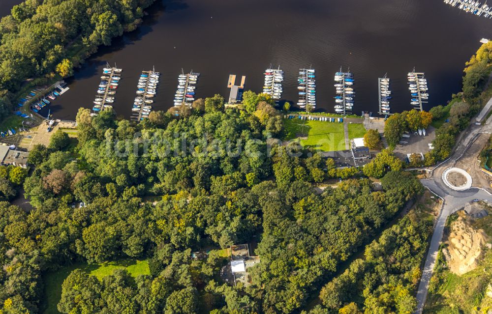 Luftbild Duisburg - Sportboot- Anlegestelle am Uferbereich am Strohweg in Duisburg im Bundesland Nordrhein-Westfalen, Deutschland