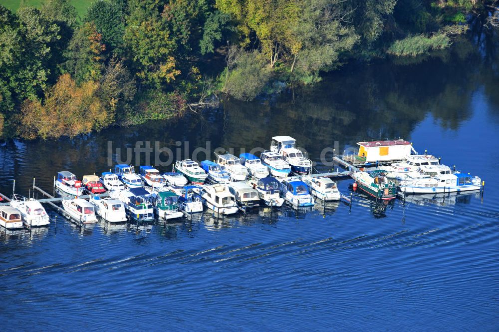 Oranienburg OT Lehnitz von oben - Sportboothafen am Ufer des Lehnitzsee bei Oranienburg