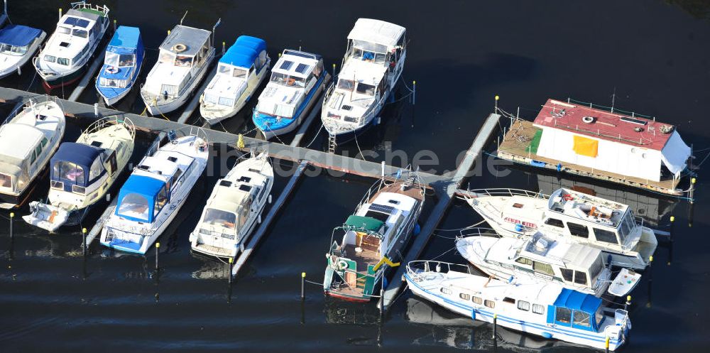 Luftaufnahme Oranienburg OT Lehnitz - Sportboothafen am Ufer des Lehnitzsee bei Oranienburg