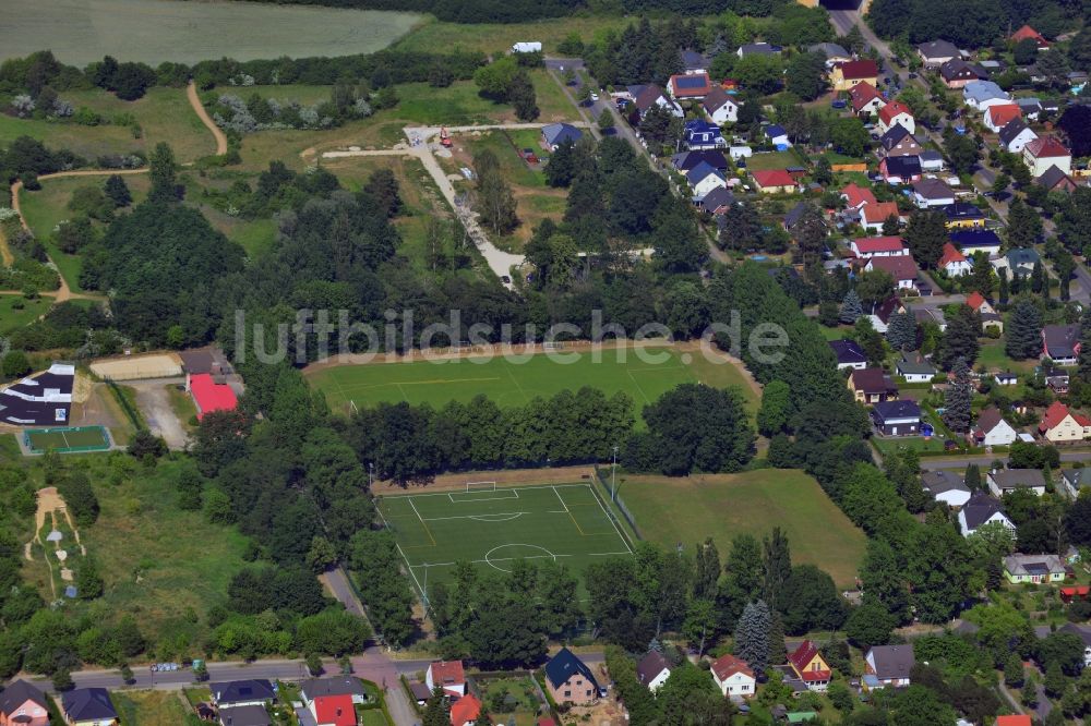 Neuenhagen von oben - Sportfelder in Neuenhagen im Bundesland Brandenburg