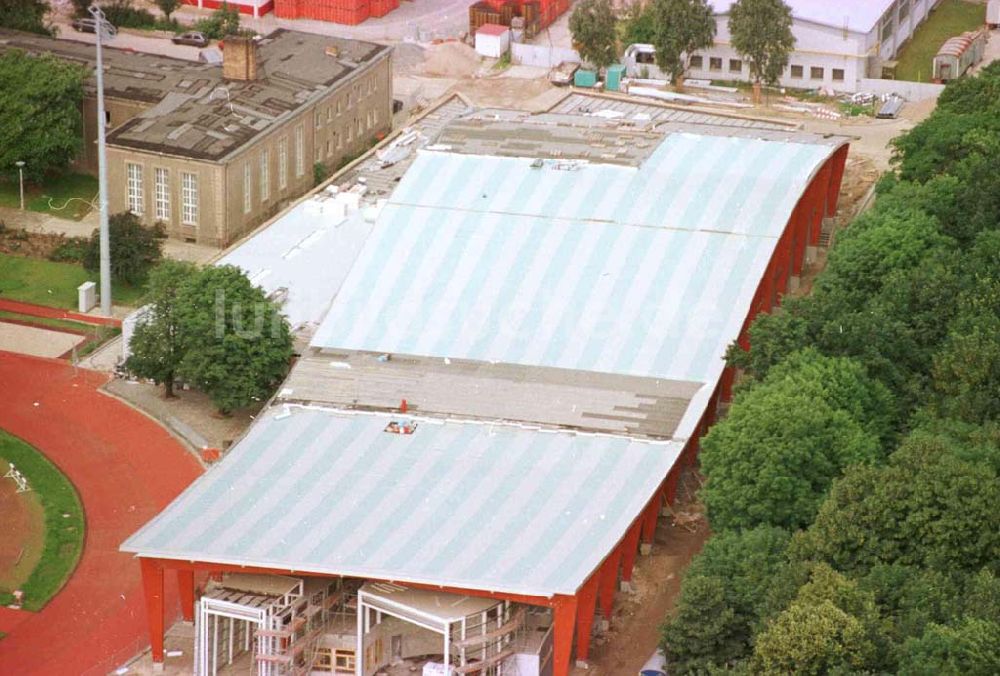 Luftaufnahme Berlin / Hohenschönhausen - Sportforum Berlin-Weißensee an der Indira-Ghandi Straße