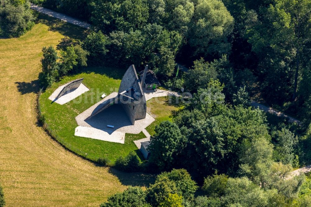 Luftaufnahme Beckum - Sportgelände Kletterwand des Deutschen Alpenvereins im Aktivpark Phoenix in Beckum im Bundesland Nordrhein-Westfalen, Deutschland