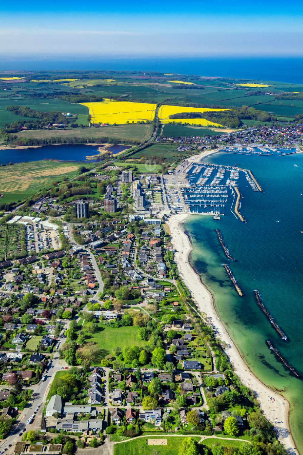 Kiel von oben - Sporthäfen Schilksee und Strande bei Kiel im Bundesland Schleswig-Holstein