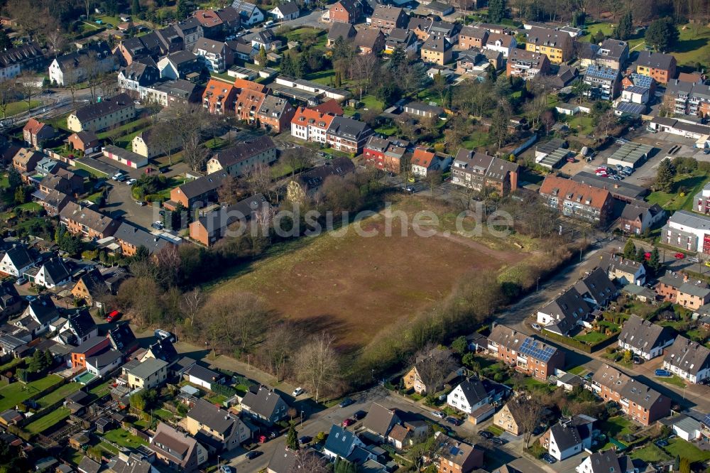 Luftaufnahme Oberhausen - Sportplatz- Bolzplatz an der Klosterhardter Straße in Oberhausen im Bundesland Nordrhein-Westfalen