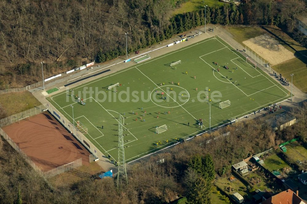 Luftbild Bottrop - Sportplatz- Fussballplatz des SV 1911 Bottrop e.V. In den Weywiesen in Bottrop im Bundesland Nordrhein-Westfalen, Deutschland