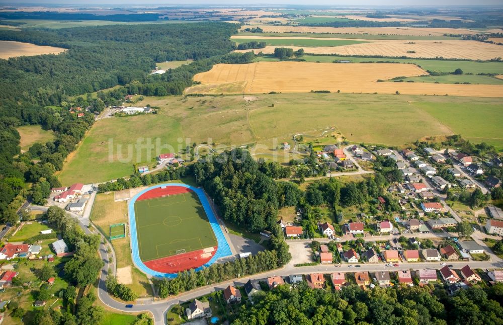 Luftaufnahme Burg Stargard - Sportplatz- Fussballplatz des SV Burg Stargard 09 in Burg Stargard im Bundesland Mecklenburg-Vorpommern