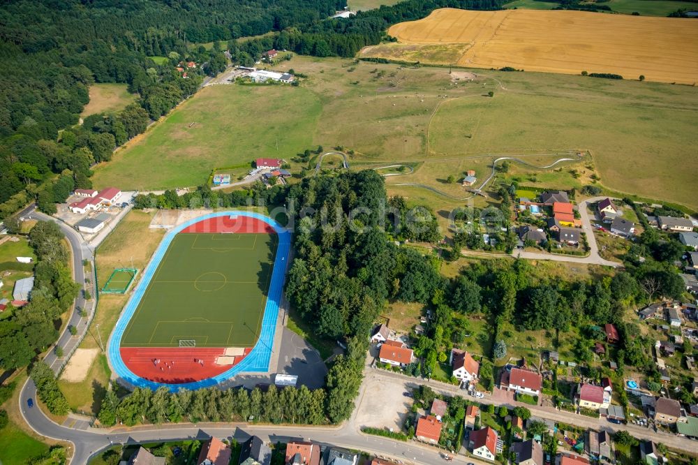 Burg Stargard von oben - Sportplatz- Fussballplatz des SV Burg Stargard 09 in Burg Stargard im Bundesland Mecklenburg-Vorpommern