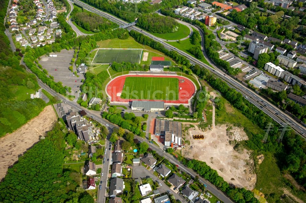 Hagen von oben - Sportplatz- Fussballplatz Ensemble in Hagen im Bundesland Nordrhein-Westfalen