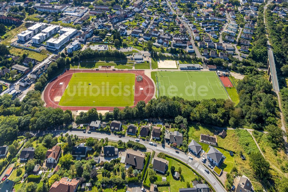 Gevelsberg aus der Vogelperspektive: Sportplatz- Fussballplatz entlang der Nelkenstraße im Ortsteil Klostermark in Gevelsberg im Bundesland Nordrhein-Westfalen - NRW, Deutschland