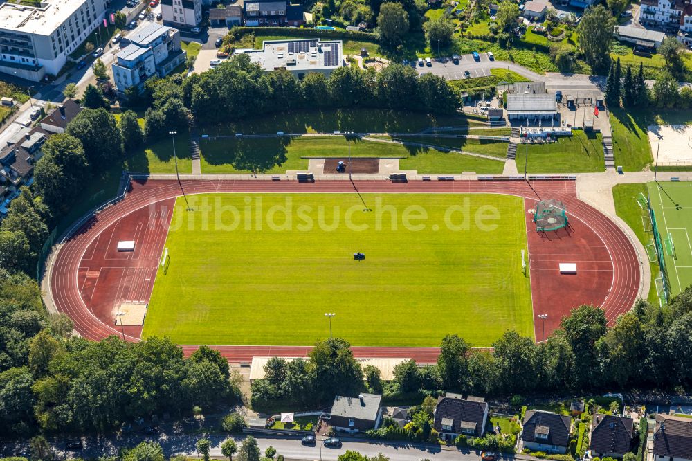 Gevelsberg aus der Vogelperspektive: Sportplatz- Fussballplatz entlang der Nelkenstraße im Ortsteil Klostermark in Gevelsberg im Bundesland Nordrhein-Westfalen - NRW, Deutschland