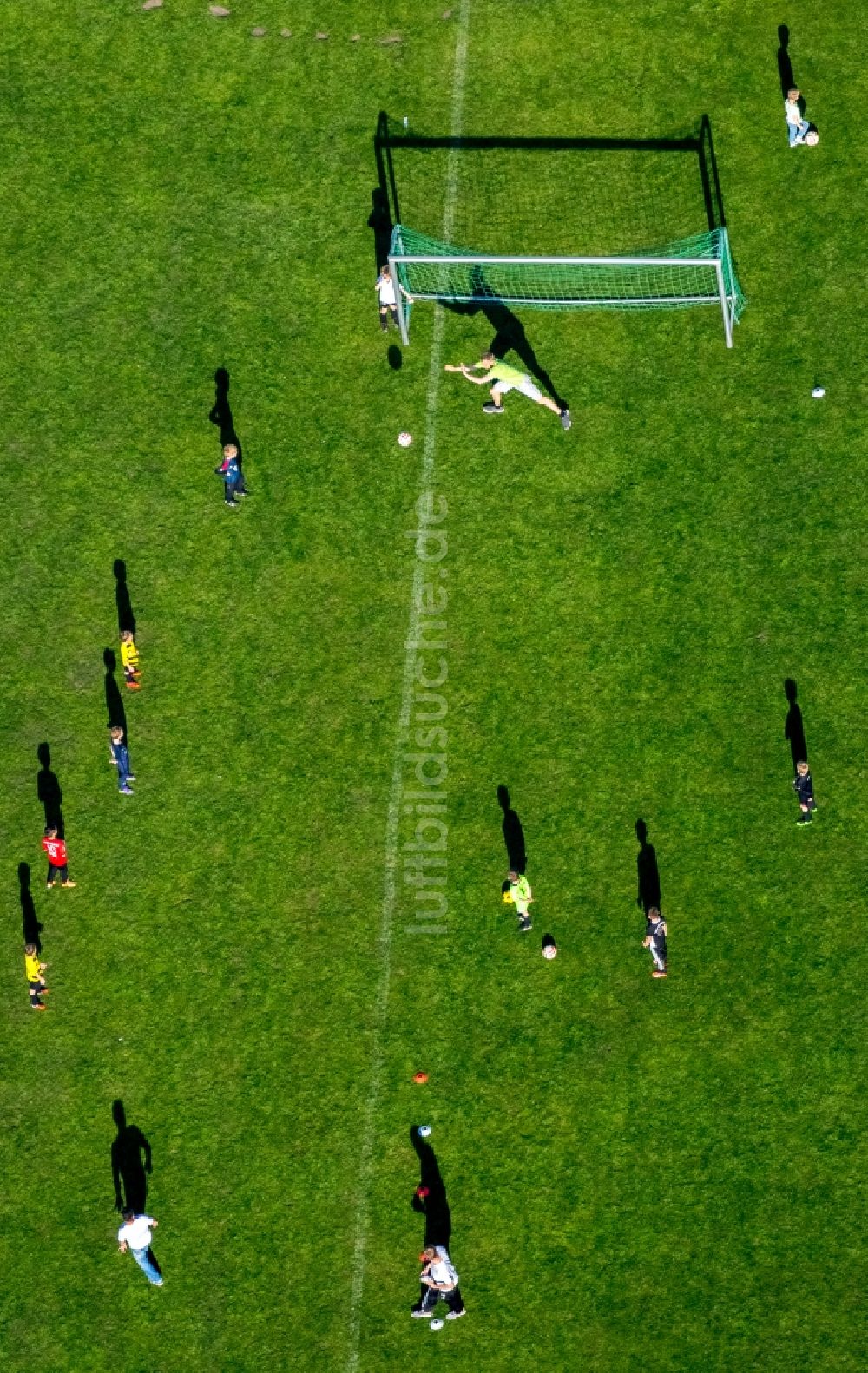 Luftbild Hamm - Sportplatz- Fussballplatz am Freiherr-vom-Stein-Gymnasium an der Karl-Koßmann-Straße in Hamm im Bundesland Nordrhein-Westfalen