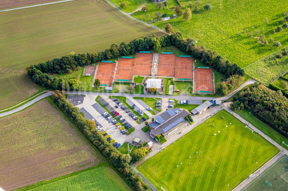 Luftbild Hamminkeln - Sportplatz- Fussballplatz des Fußballvereins Hamminkelner S.V. 1920/46 in Hamminkeln im Bundesland Nordrhein-Westfalen, Deutschland