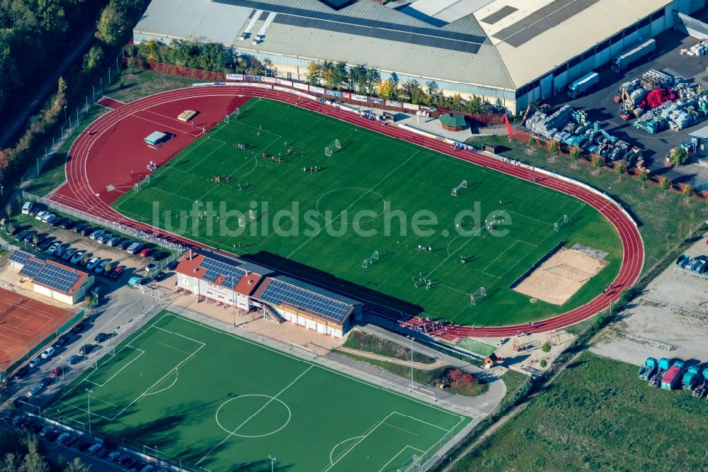 Luftaufnahme Gottenheim - Sportplatz- Fussballplatz in Gottenheim im Bundesland Baden-Württemberg, Deutschland