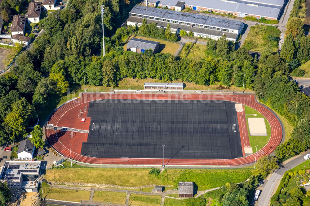 Luftaufnahme Heiligenhaus - Sportplatz- Fussballplatz in Heiligenhaus im Bundesland Nordrhein-Westfalen, Deutschland