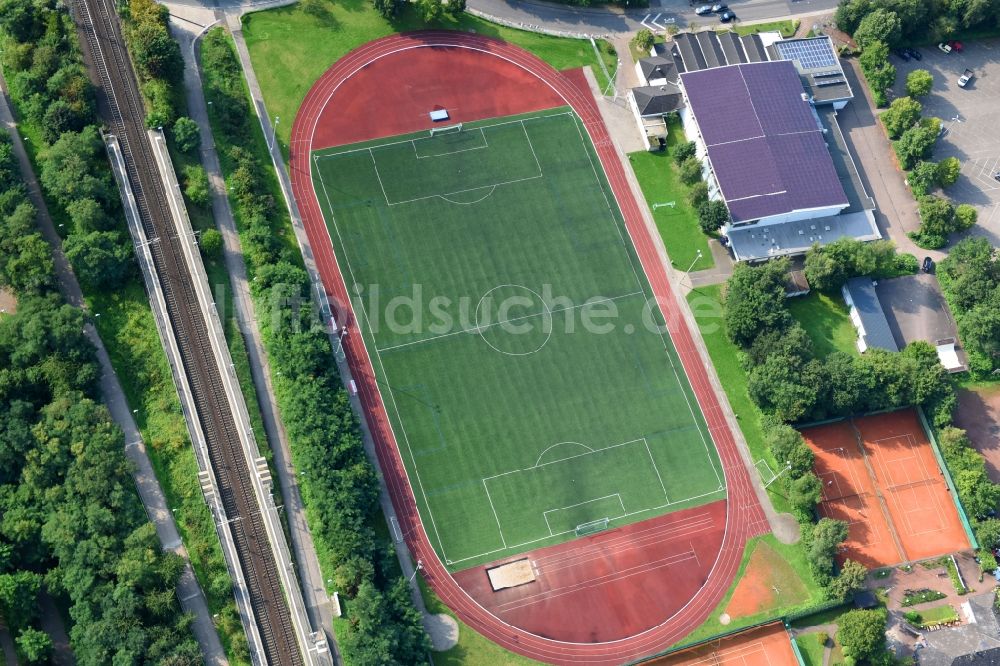 Luftbild Urmitz - Sportplatz- Fussballplatz an der Kaltenengerser Straße in Urmitz im Bundesland Rheinland-Pfalz, Deutschland