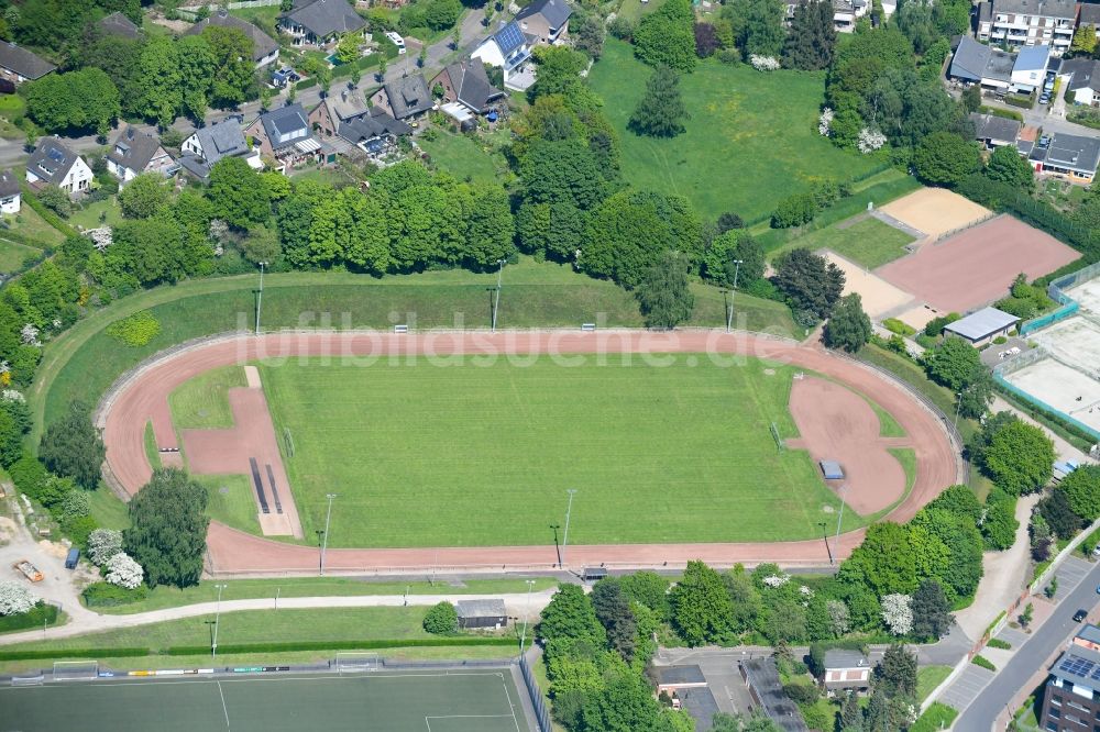 Luftaufnahme Kleve - Sportplatz- Fussballplatz des FC Kleve 1863/1903 an der Stadionstraße in Kleve im Bundesland Nordrhein-Westfalen, Deutschland