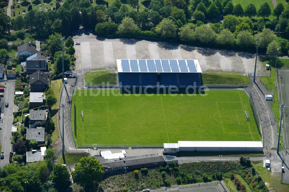 Kleve aus der Vogelperspektive: Sportplatz- Fussballplatz des FC Kleve 1863/1903 an der Welbershöhe in Kleve im Bundesland Nordrhein-Westfalen, Deutschland